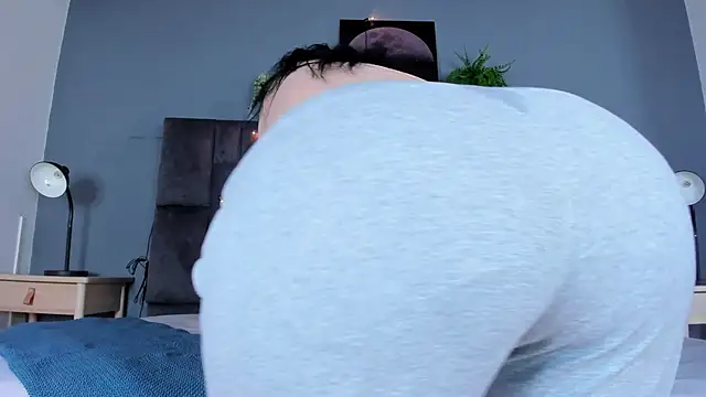 DulceAurora   online show from February 2026 03:06:01 AM