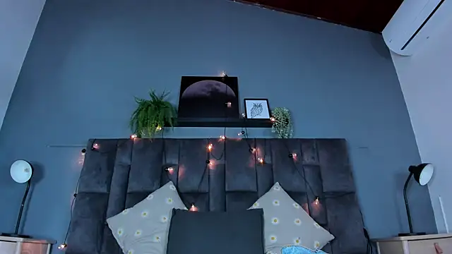 DulceAurora   online show from March 2026 02:58:02 AM