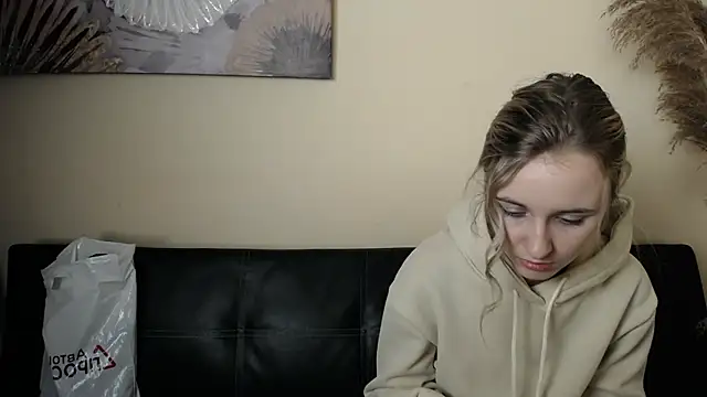 Snapshot of _Nicole_new chatting on November 2025 11:46:03 AM Nicole new online show from November 2025 11:46:03 AM