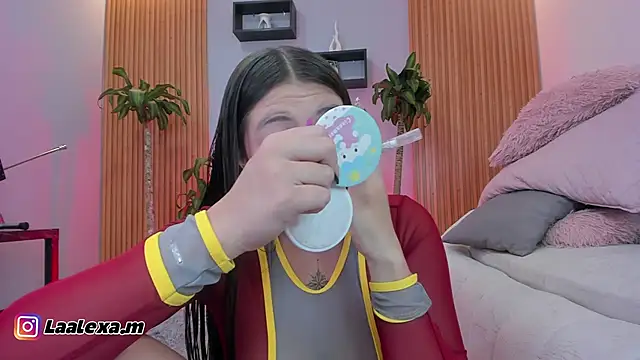 Aixaa charles online show from November 2025 12:10:02 PM