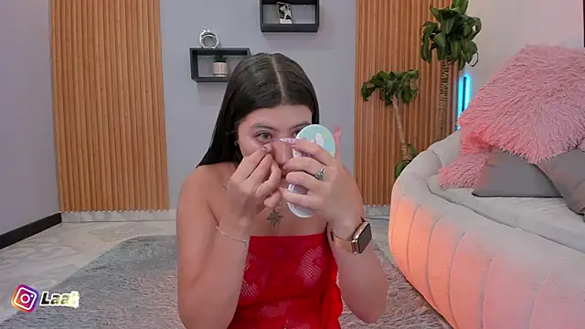 Aixaa charles online show from December 2025 12:04:01 PM