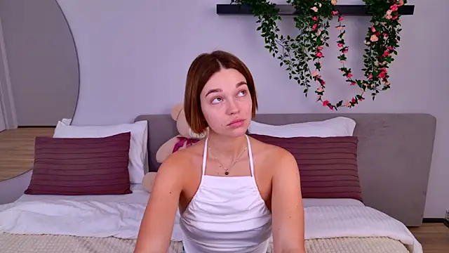 Snapshot of DanaLoved chatting on February 2025 08:05:01 AM DanaLoved online show from February 2025 08:05:01 AM