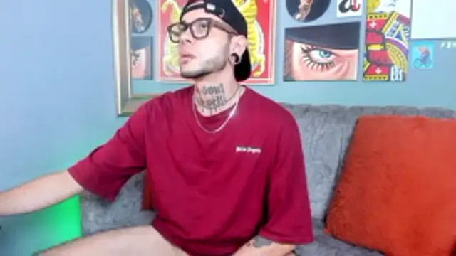 Snapshot of MurdockH chatting on November 2025 05:52:01 AM MurdockH online show from November 2025 05:52:01 AM