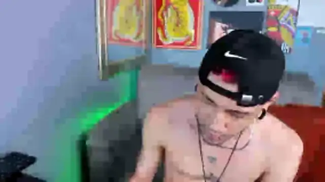 Snapshot of MurdockH chatting on December 2025 08:43:02 PM MurdockH online show from December 2025 08:43:02 PM