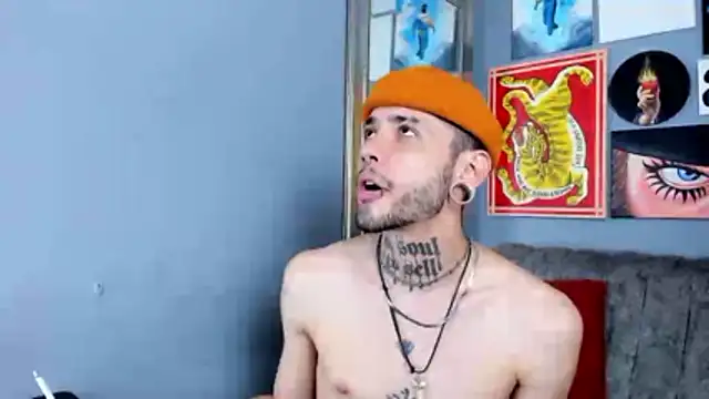 Snapshot of MurdockH chatting on December 2025 11:10:01 PM MurdockH online show from December 2025 11:10:01 PM