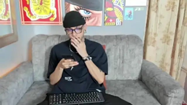 MurdockH online show from October 2025 03:52:01 AM