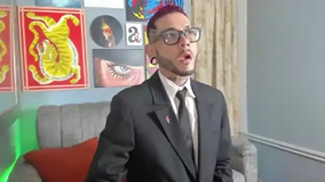 Snapshot of MurdockH chatting on November 2025 04:05:02 AM MurdockH online show from November 2025 04:05:02 AM