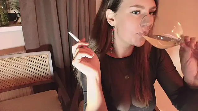 Snapshot of Nina24 chatting on October 2025 08:21:02 PM Nina24 online show from October 2025 08:21:02 PM