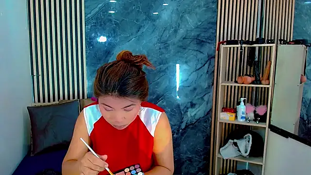 Isalombardi online show from November 2025 03:34:01 AM