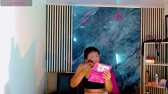 Isalombardi online show from November 2025 03:54:02 AM