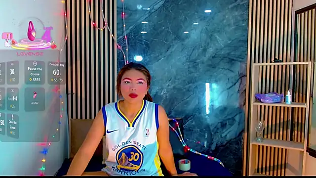 Isalombardi online show from November 2025 03:40:01 AM