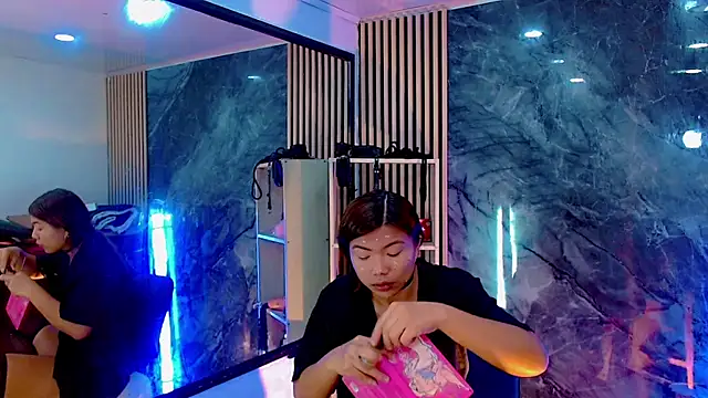 Isalombardi online show from October 2025 02:32:01 AM