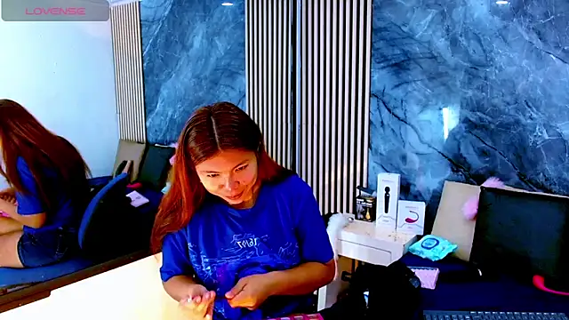 Isalombardi online show from September 2025 04:50:02 AM