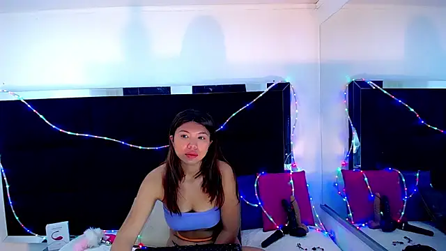 Isalombardi online show from December 2025 09:32:01 AM