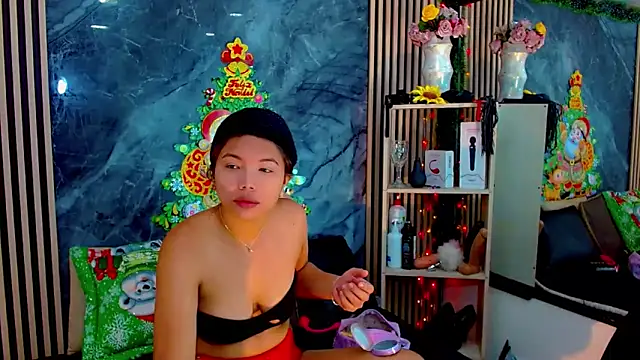 Isalombardi online show from December 2025 04:06:02 AM