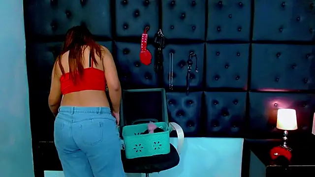 Isalombardi online show from July 2026 02:34:02 AM
