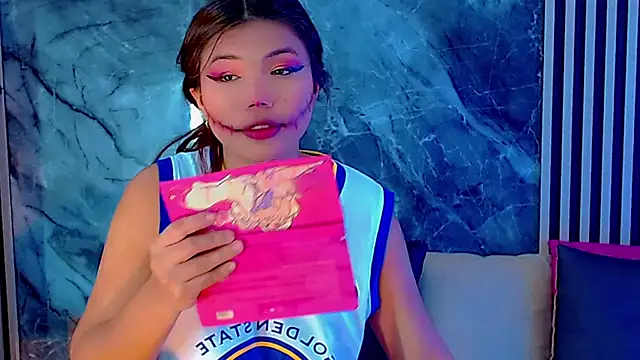 Isalombardi online show from October 2025 03:27:01 AM