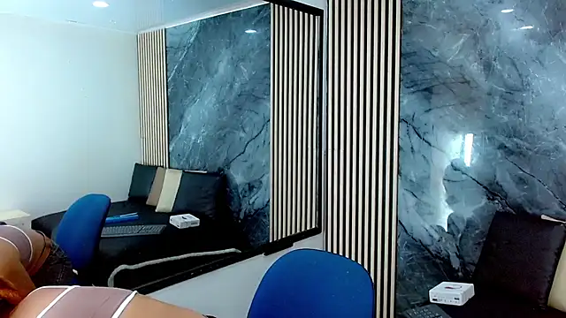 Isalombardi online show from September 2025 04:13:01 AM