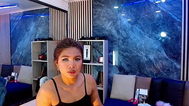 Isalombardi online show from September 2025 04:41:01 AM