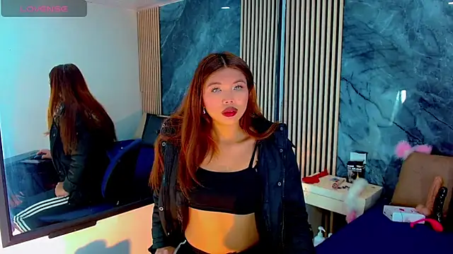 Isalombardi online show from September 2025 04:18:02 AM