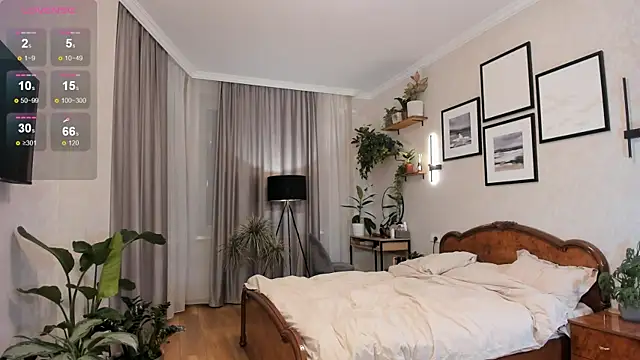 NicoleLuv online show from November 2025 02:50:01 PM