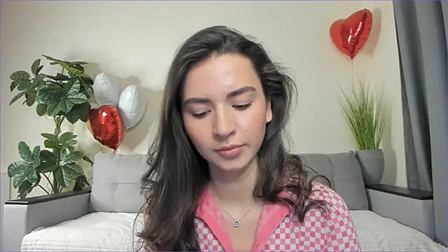 Snapshot of NicoleLuv chatting on March 2025 04:33:02 PM NicoleLuv online show from March 2025 04:33:02 PM