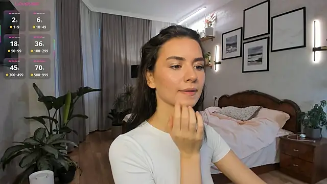 NicoleLuv online show from October 2025 01:10:01 PM