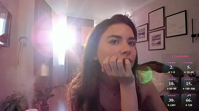 NicoleLuv online show from May 2026 05:09:01 PM