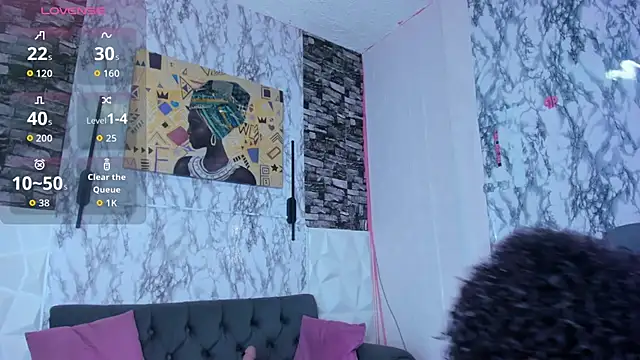 Queen Cuarxxo online show from March 2026 11:17:01 PM