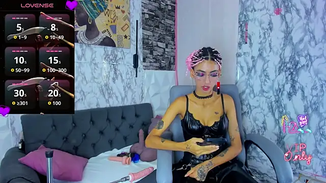 Queen Cuarxxo online show from April 2026 12:55:02 AM