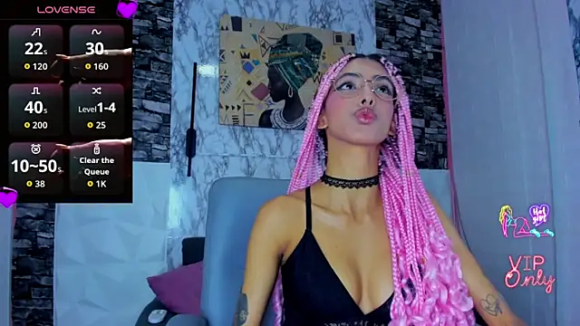 Queen Cuarxxo online show from April 2026 11:44:02 PM