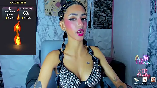 Queen Cuarxxo online show from July 2026 02:05:17 AM