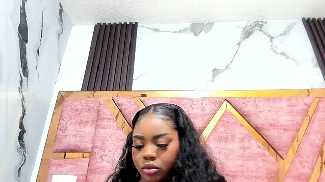 Snapshot of mia_alvares chatting on May 2026 11:47:02 AM mia alvares online show from May 2026 11:47:02 AM