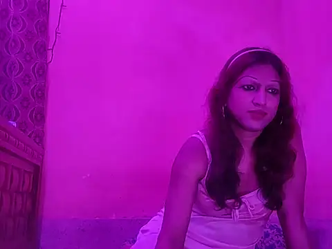 Snapshot of MmmMonikaBabie chatting on December 2024 07:39:02 PM MmmMonikaBabie online show from December 2024 07:39:02 PM