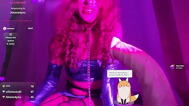 Snapshot of MmmMonikaBabie chatting on October 2025 09:15:02 PM MmmMonikaBabie online show from October 2025 09:15:02 PM