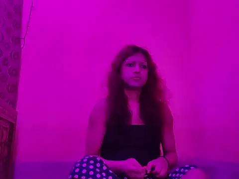 Snapshot of MmmMonikaBabie chatting on December 2024 07:00:02 PM MmmMonikaBabie online show from December 2024 07:00:02 PM