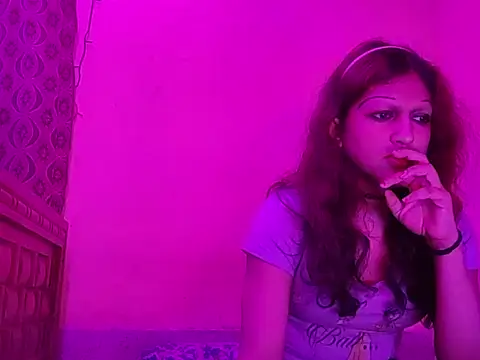 Snapshot of MmmMonikaBabie chatting on December 2024 07:53:02 PM MmmMonikaBabie online show from December 2024 07:53:02 PM