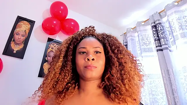Snapshot of NatashaBenetti chatting on February 2025 01:00:01 PM NatashaBenetti online show from February 2025 01:00:01 PM