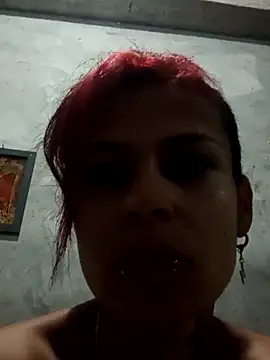 Snapshot of safira_hot chatting on January 2025 12:48:02 AM safira hot online show from January 2025 12:48:02 AM