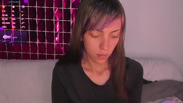 MiaGoth  online show from January 2026 04:30:01 AM