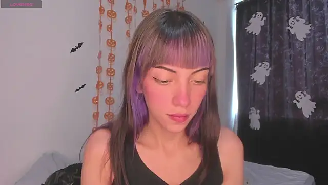 Snapshot of MiaGoth_ chatting on October 2025 04:17:01 PM MiaGoth online show from October 2025 04:17:01 PM