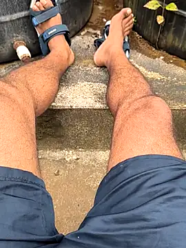 yourboy2000   online show from October 2025 10:39:01 AM