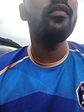 yourboy2000   online show from October 2025 03:10:01 AM