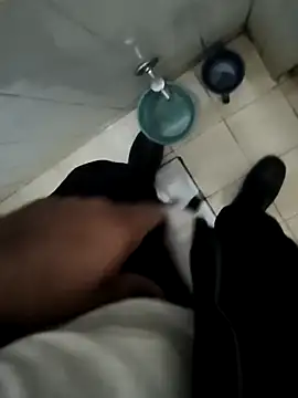 yourboy2000   online show from September 2025 07:48:02 AM