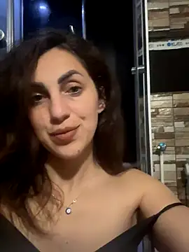 Snapshot of EmaSkyes chatting on November 2025 07:19:01 PM EmaSkyes online show from November 2025 07:19:01 PM