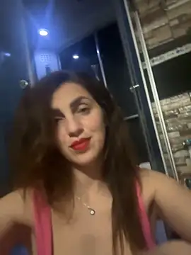 Snapshot of EmaSkyes chatting on November 2025 07:30:01 PM EmaSkyes online show from November 2025 07:30:01 PM