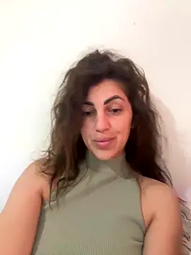 Snapshot of EmaSkyes chatting on November 2025 06:07:02 AM EmaSkyes online show from November 2025 06:07:02 AM