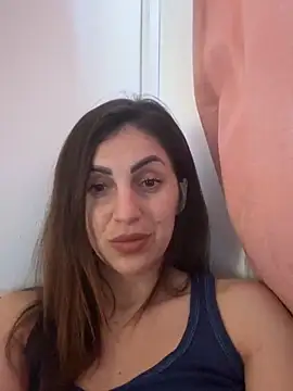 Snapshot of EmaSkyes chatting on December 2025 01:39:01 PM EmaSkyes online show from December 2025 01:39:01 PM