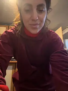 Snapshot of EmaSkyes chatting on December 2025 02:18:01 PM EmaSkyes online show from December 2025 02:18:01 PM