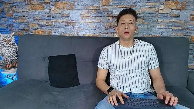 Maykol Victoriasr online show from November 2025 06:50:01 AM